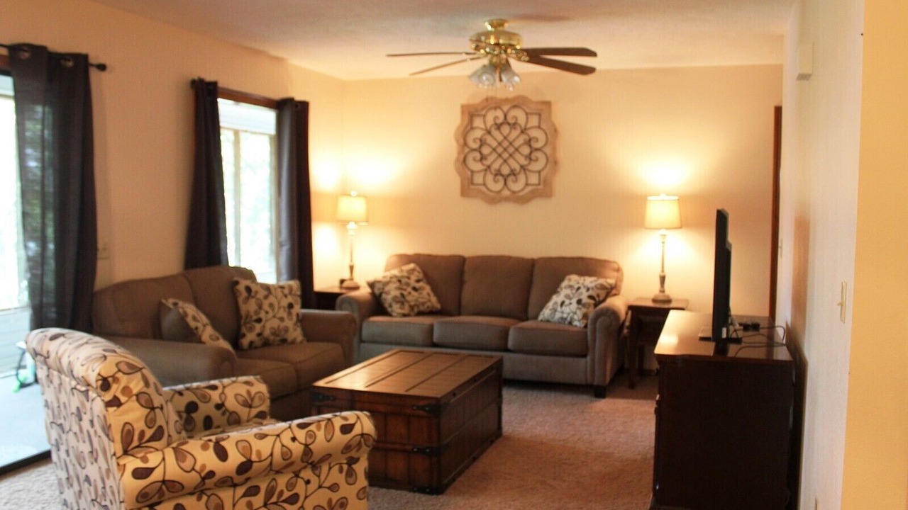 Photo of Livingroom in Arrow Point