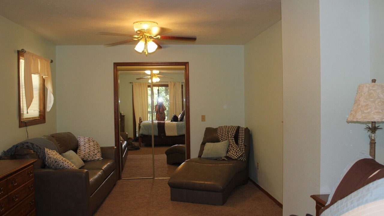 Photo of Livingroom in Arrow Point
