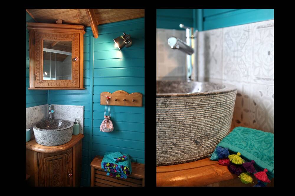 Photo of Bathroom in Luz-Saint-Sauveur