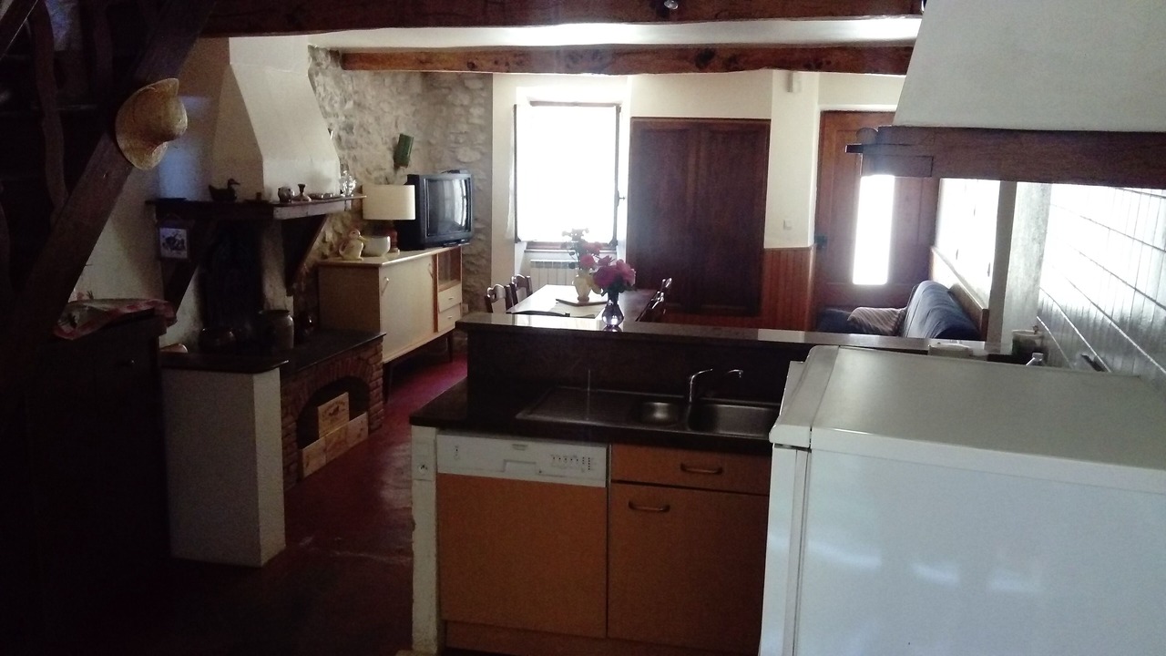Photo of Kitchen in Cascastel-des-Corbieres