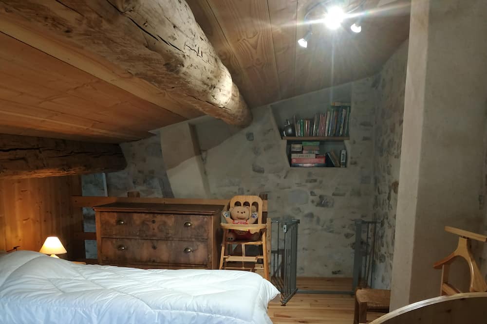 Photo of Bedroom in Marignac-en-Diois