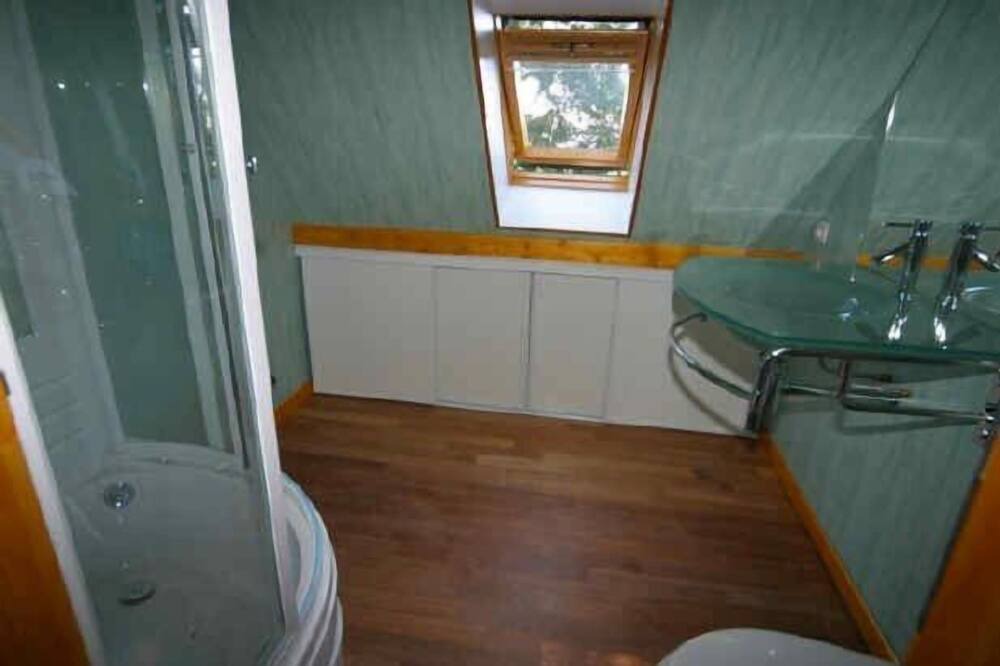 Photo of Bathroom in Coudray-Rabut