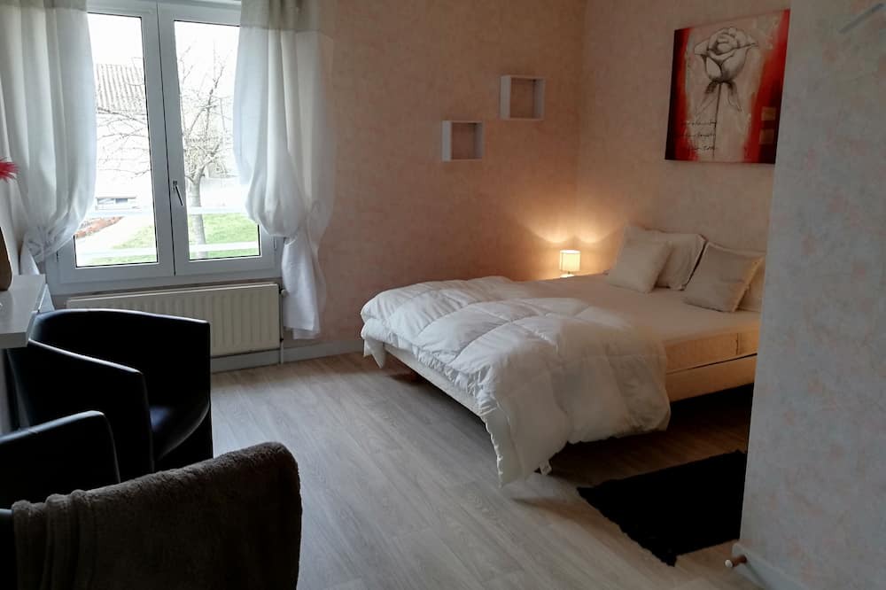 Photo of Bedroom in Saint-Loup-Lamaire