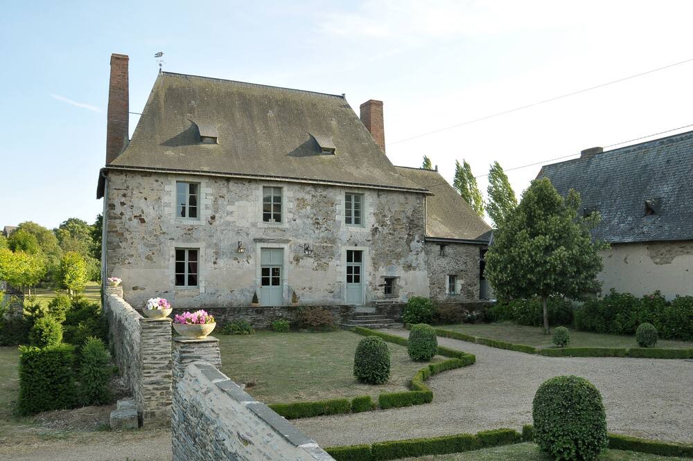 Photo of Outdoor in Segre
