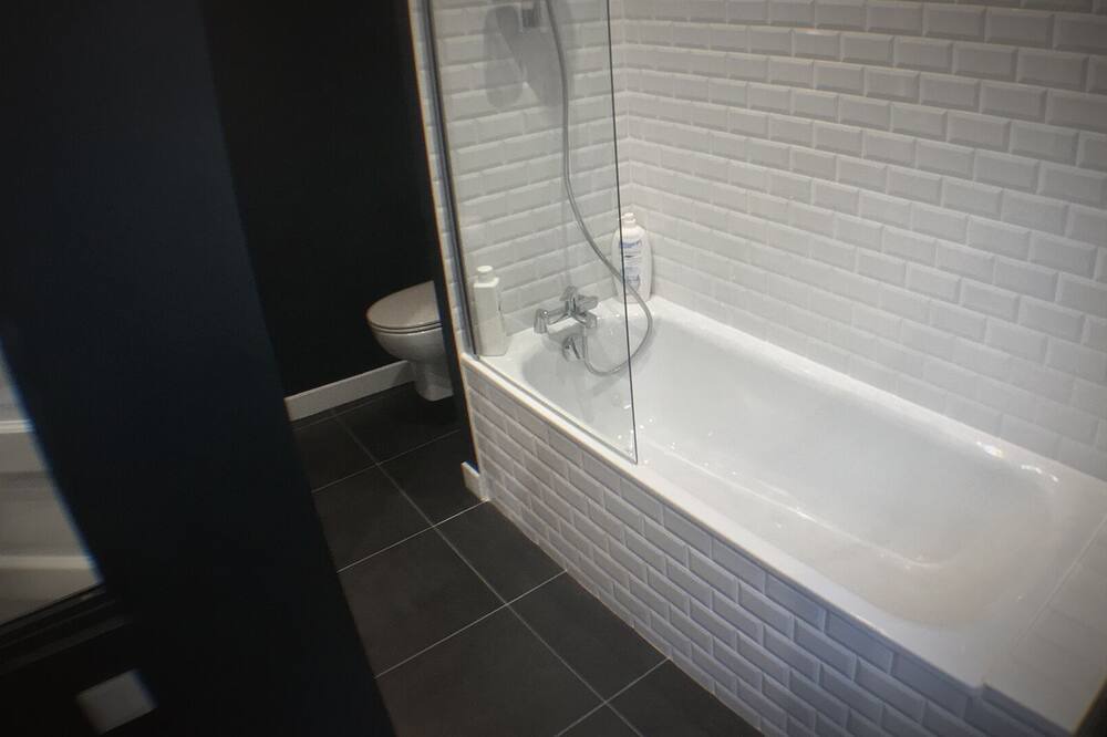 Photo of Bathroom in Apremont