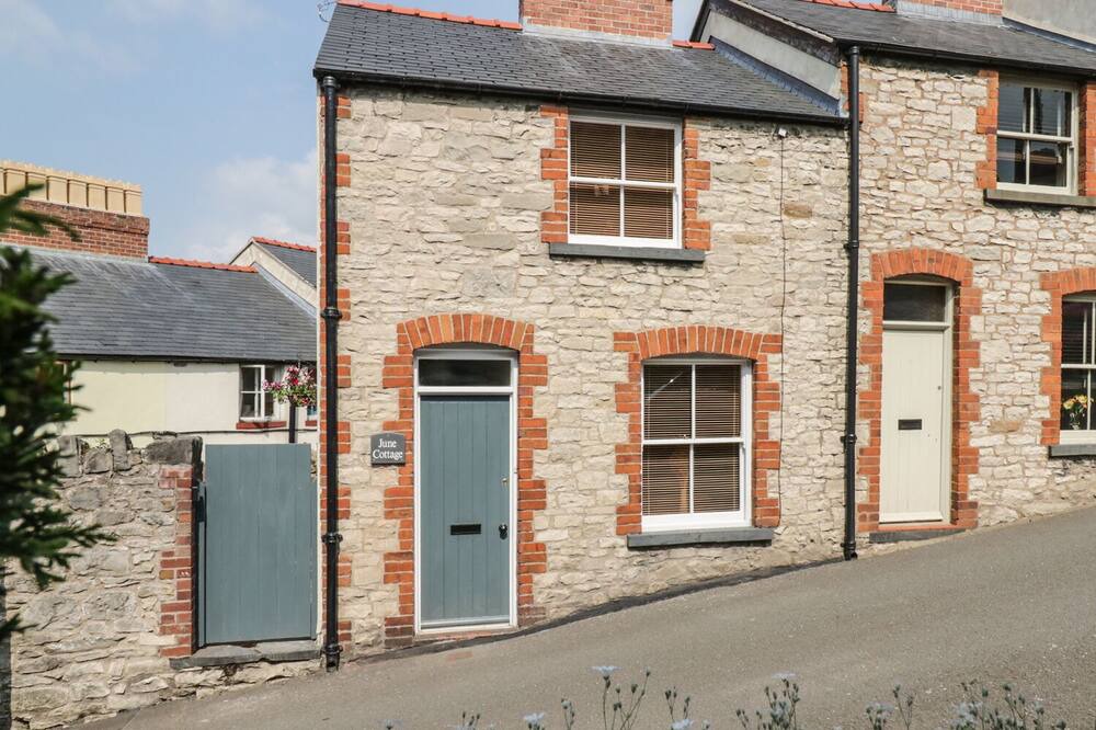 Photo of Outdoor in Denbigh