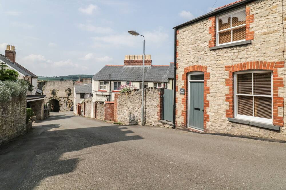 Photo of Outdoor in Denbigh