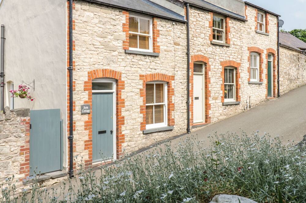 Photo of Outdoor in Denbigh