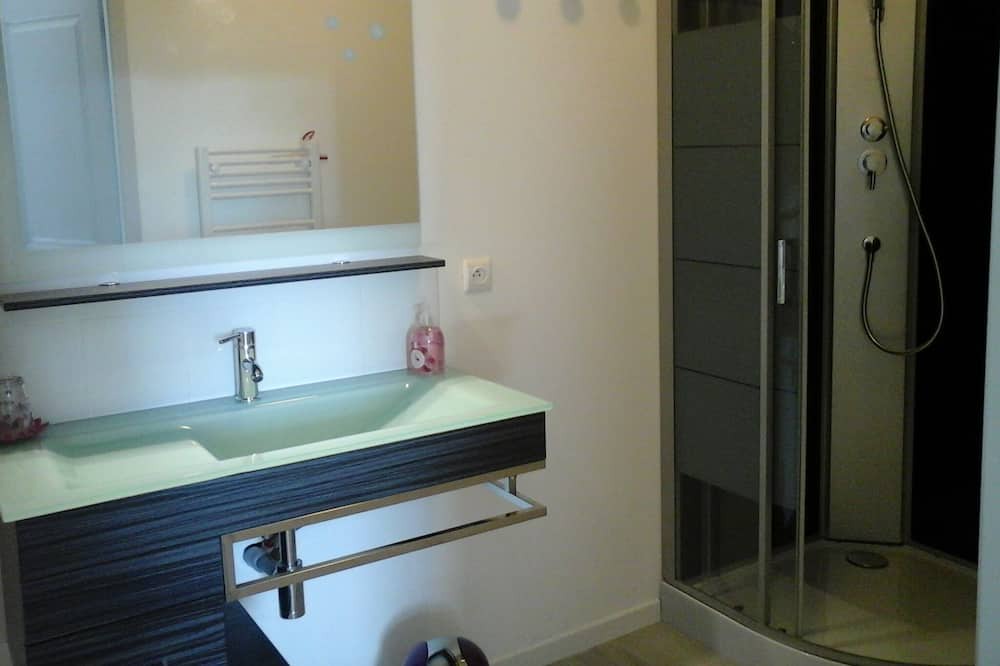 Photo of Bathroom in Saint-Martin-des-Tilleuls
