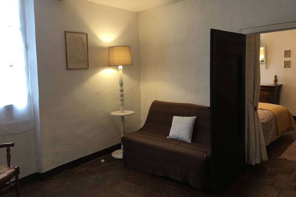 Photo of Livingroom in Mars