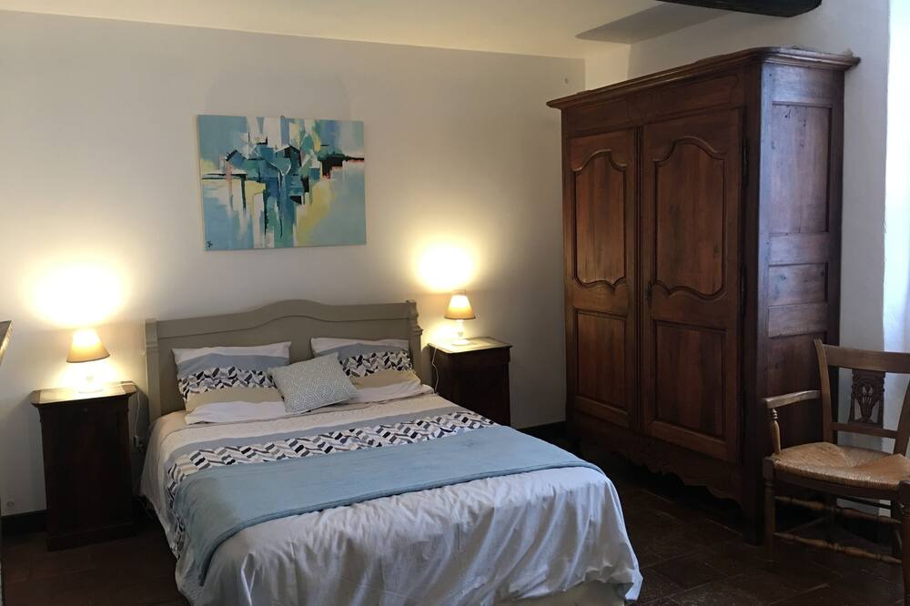 Photo of Bedroom in Mars