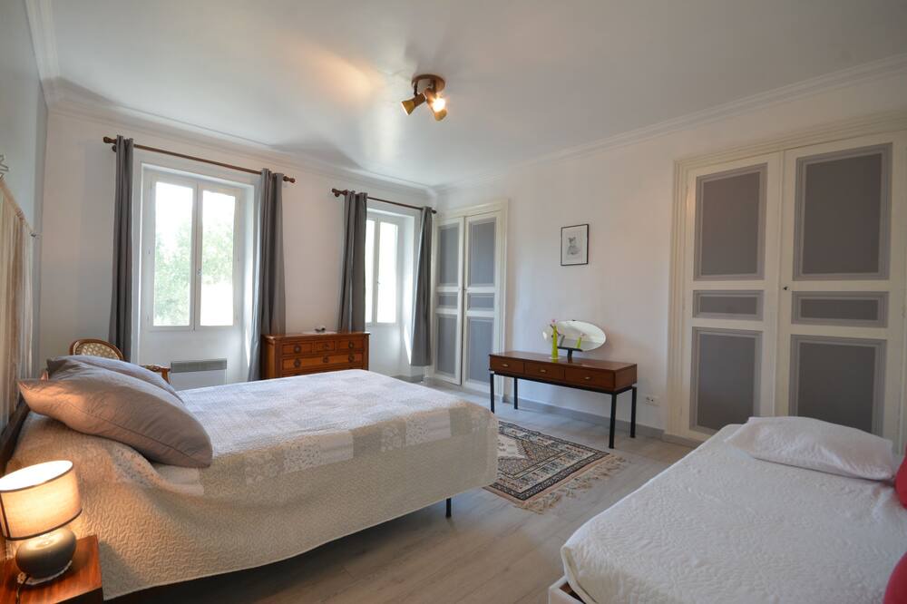 Photo of Bedroom in Avignon