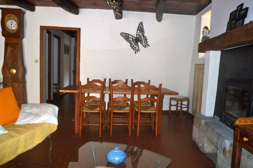 Photo of Livingroom in Meyrueis