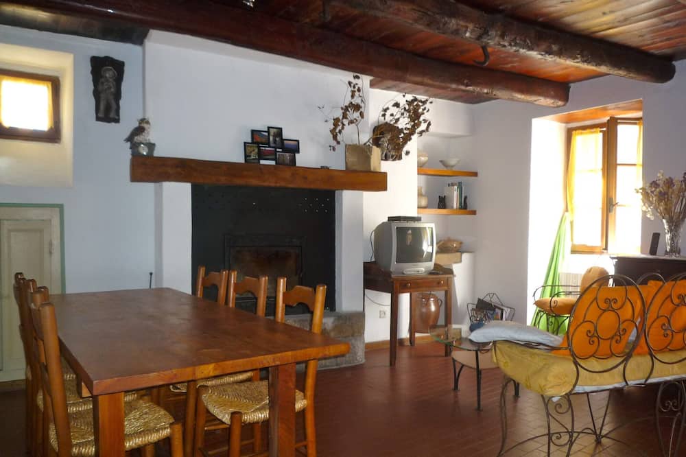 Photo of Livingroom in Meyrueis