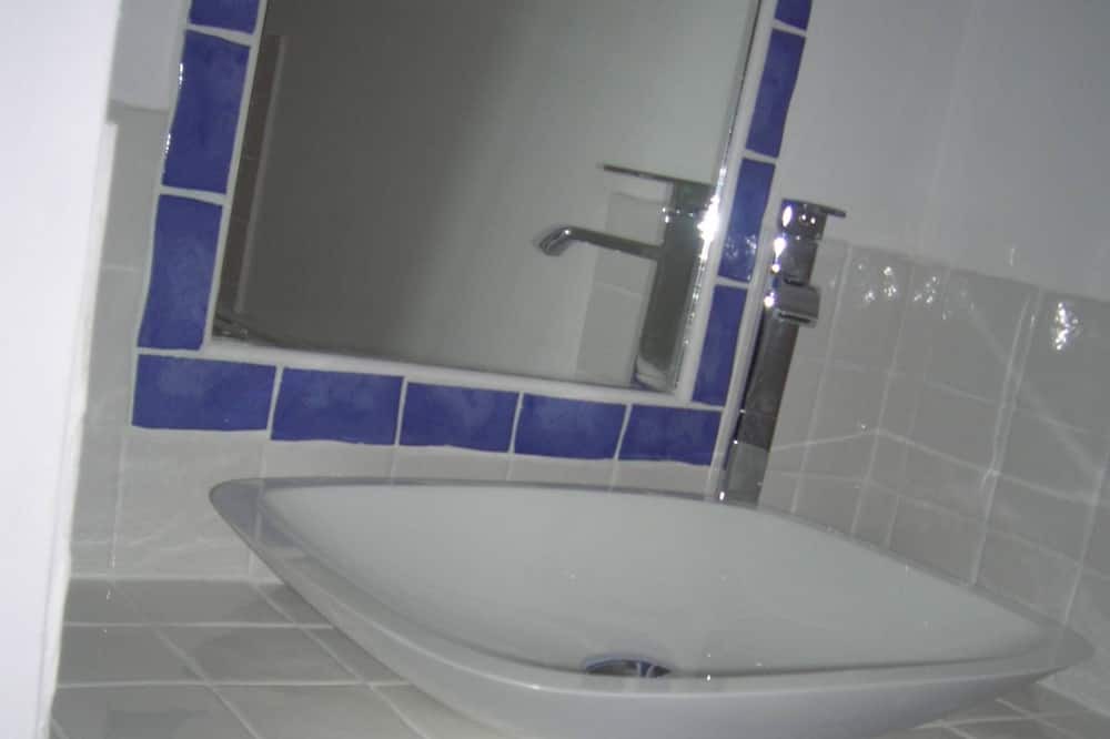 Photo of Bathroom in Entrevaux