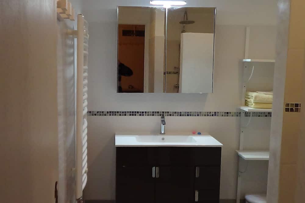 Photo of Bathroom in Entrevaux