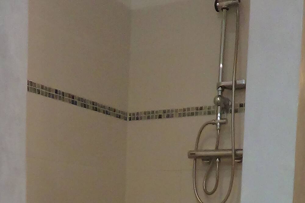 Photo of Bathroom in Entrevaux