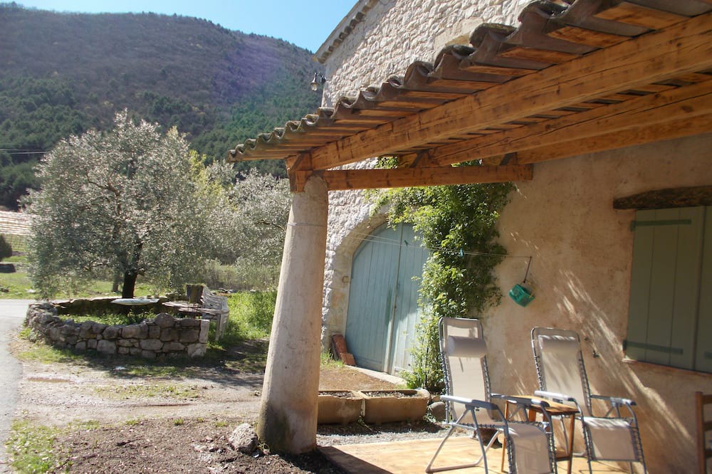Photo of Patio Balcony in Entrevaux