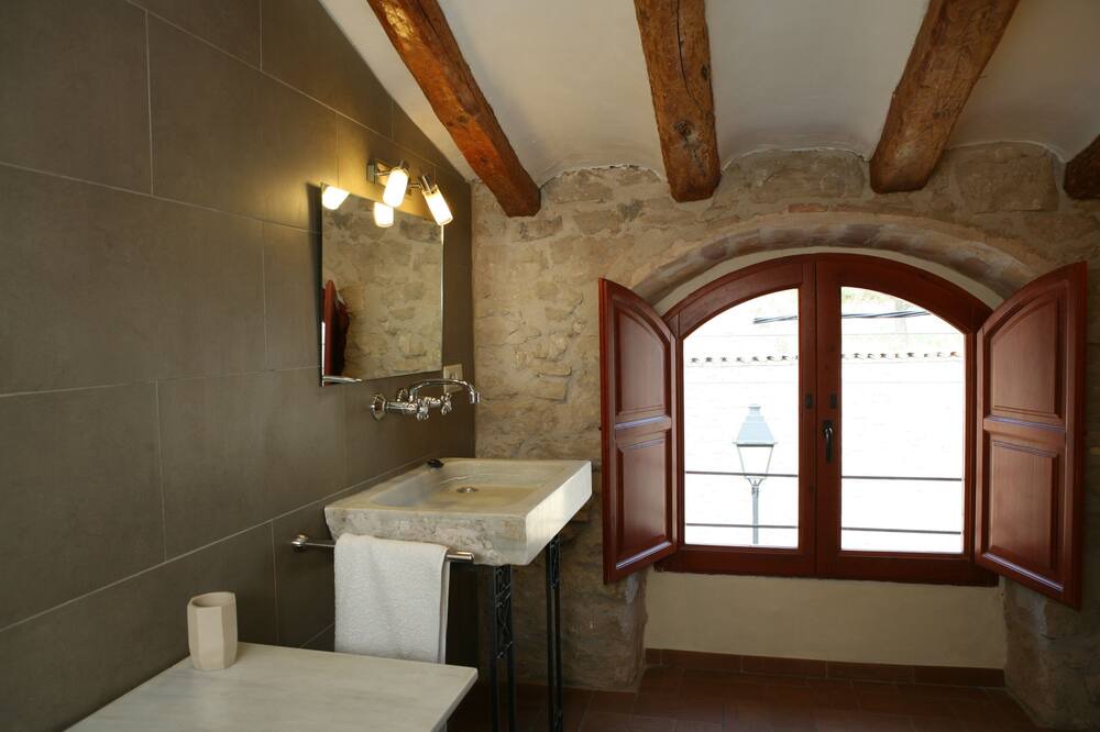 Photo of Bathroom in Rocallaura