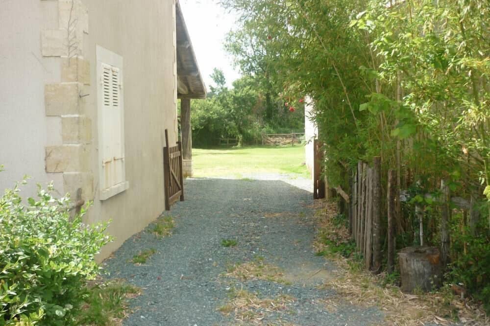 Photo of Outdoor in Puy-de-Serre