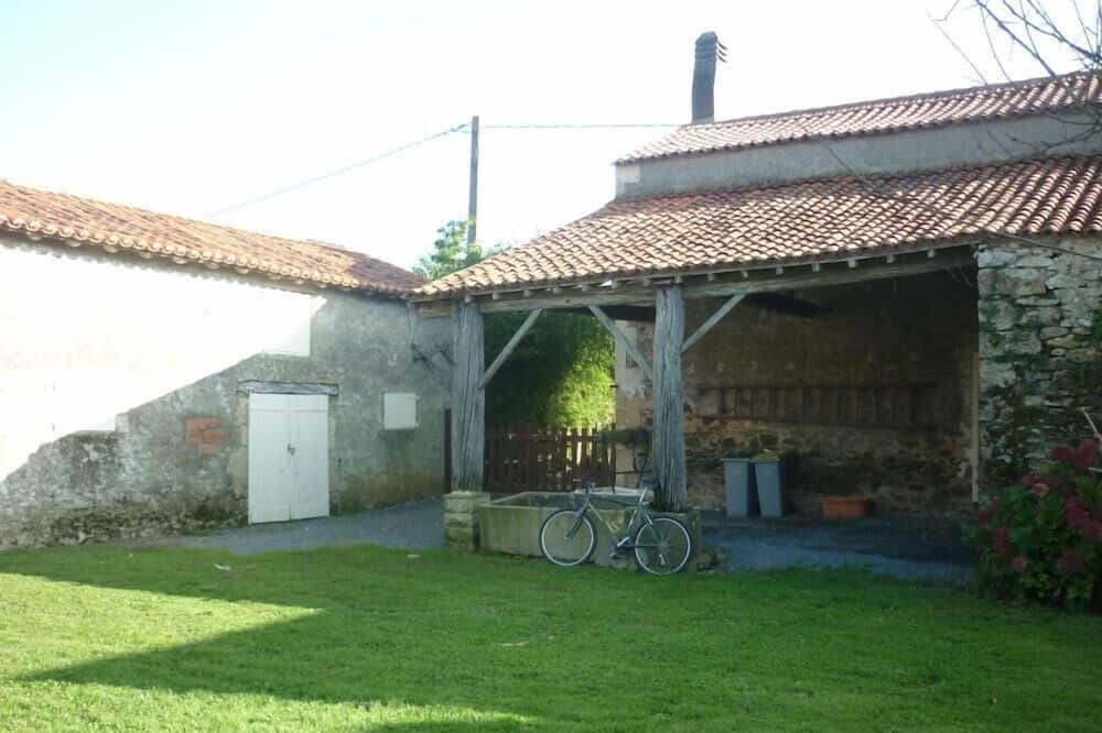 Photo of Outdoor in Puy-de-Serre