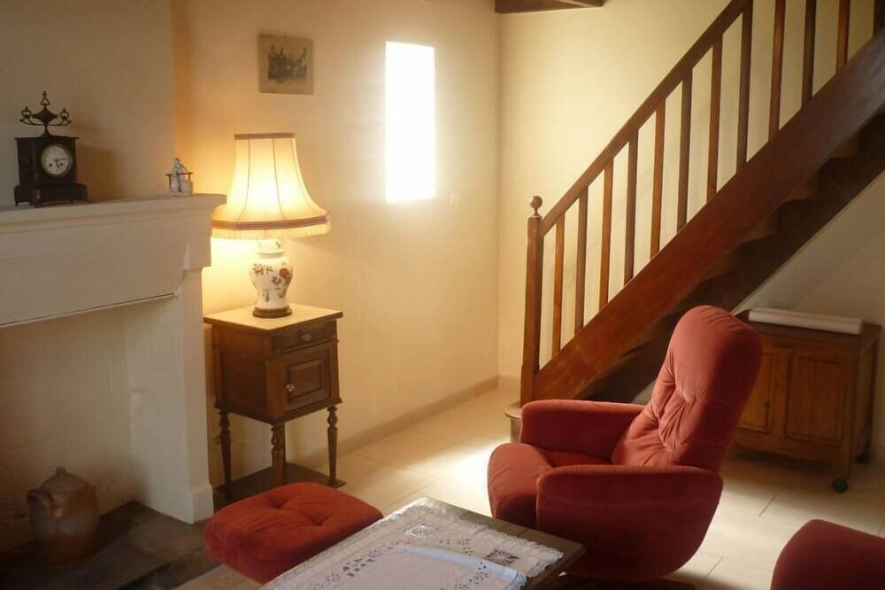 Photo of Livingroom in Puy-de-Serre