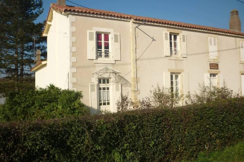 Photo of Outdoor in Puy-de-Serre