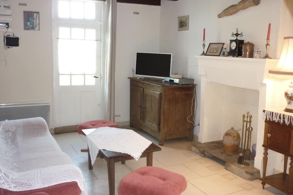 Photo of Livingroom in Puy-de-Serre