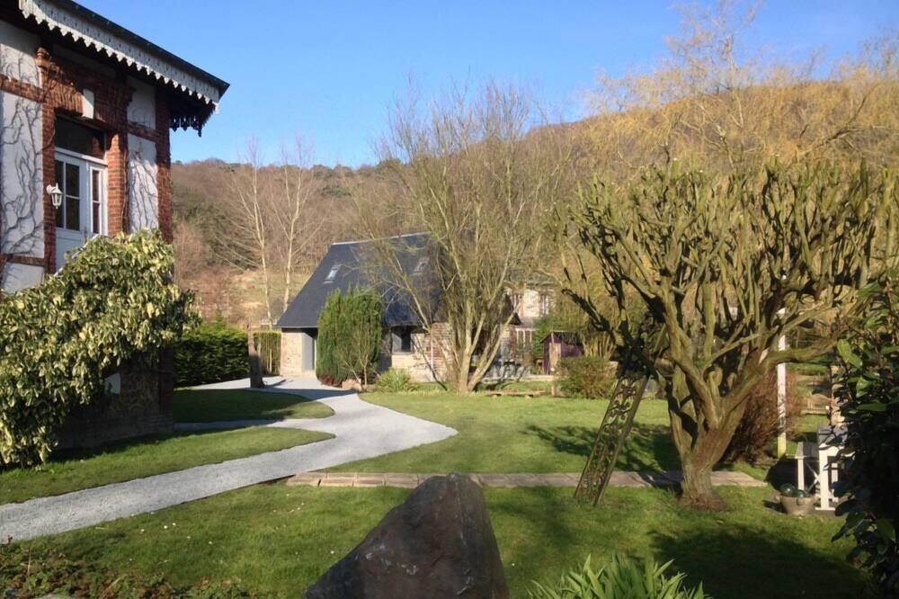 Photo of Outdoor in Ganzeville