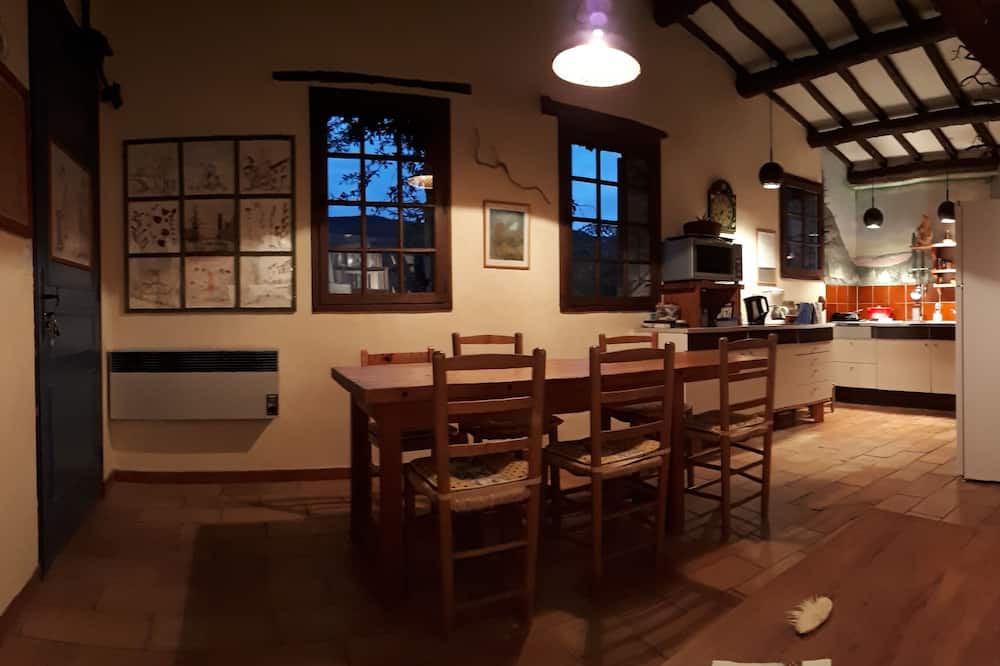 Photo of Kitchen in Plaisians