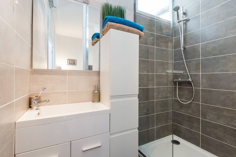 Photo of Bathroom in Old Lyon