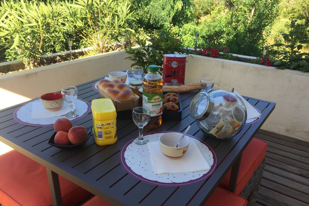 Photo of Patio Balcony in Lablachere