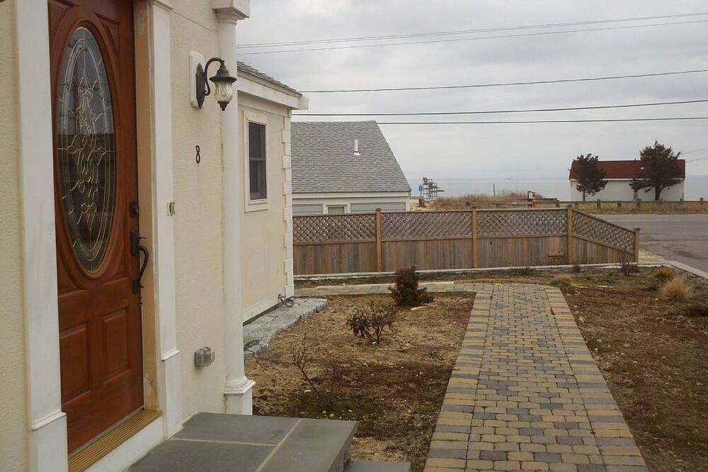 Photo of Others in West Hyannisport