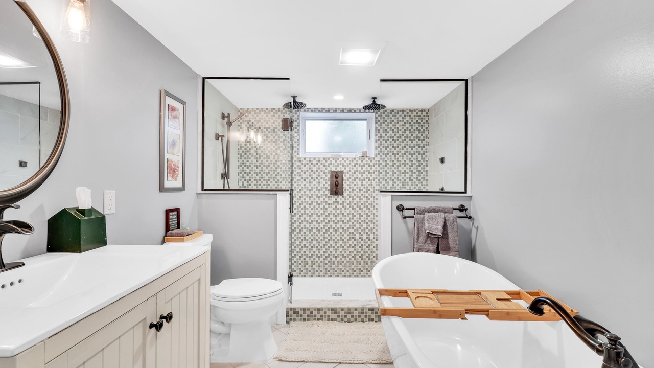 Photo of Others in Malletts Bay