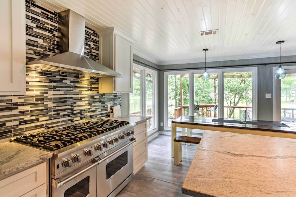 Photo of Kitchen in Star Harbor