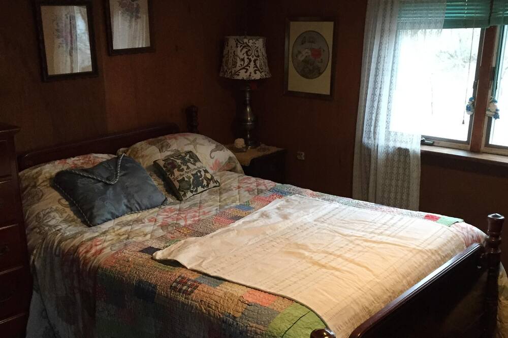 Photo of Bedroom in Mill Hall