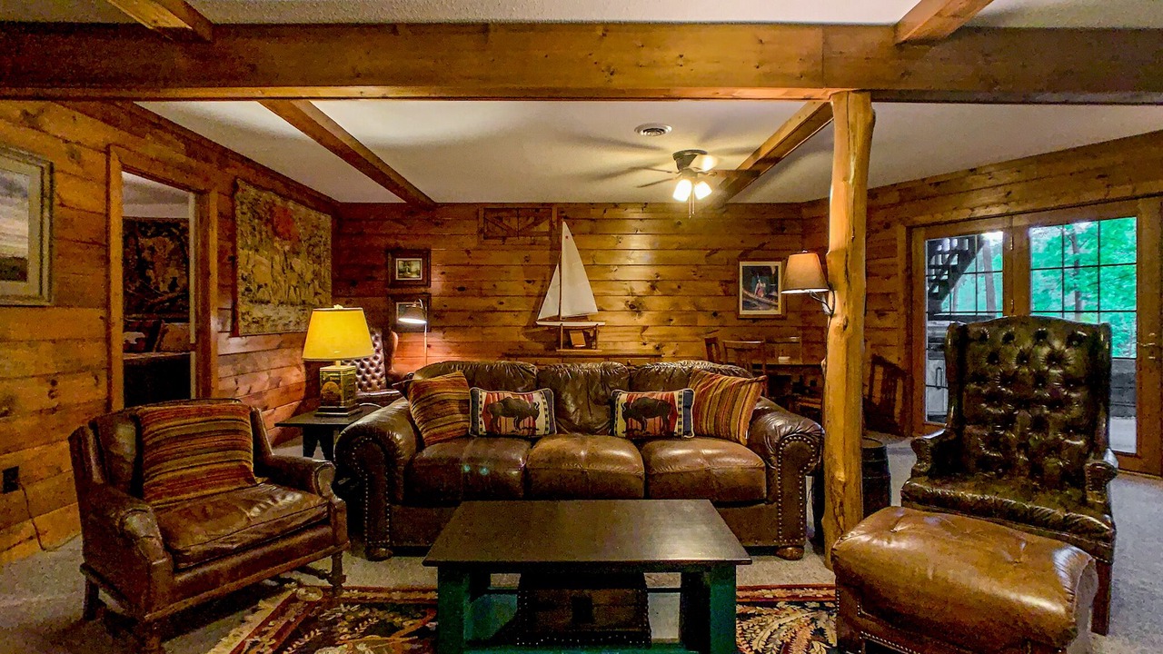 Photo of Livingroom in Kuttawa