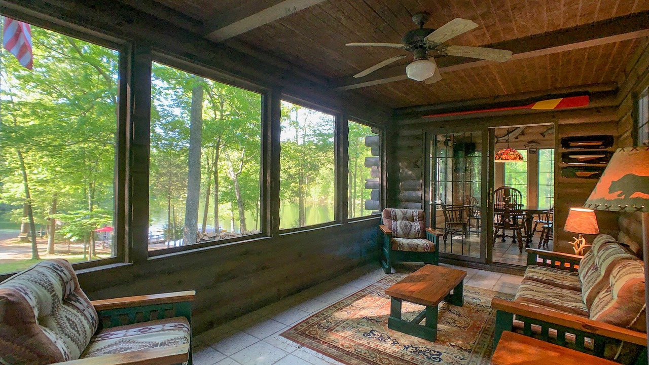 Photo of Livingroom in Kuttawa