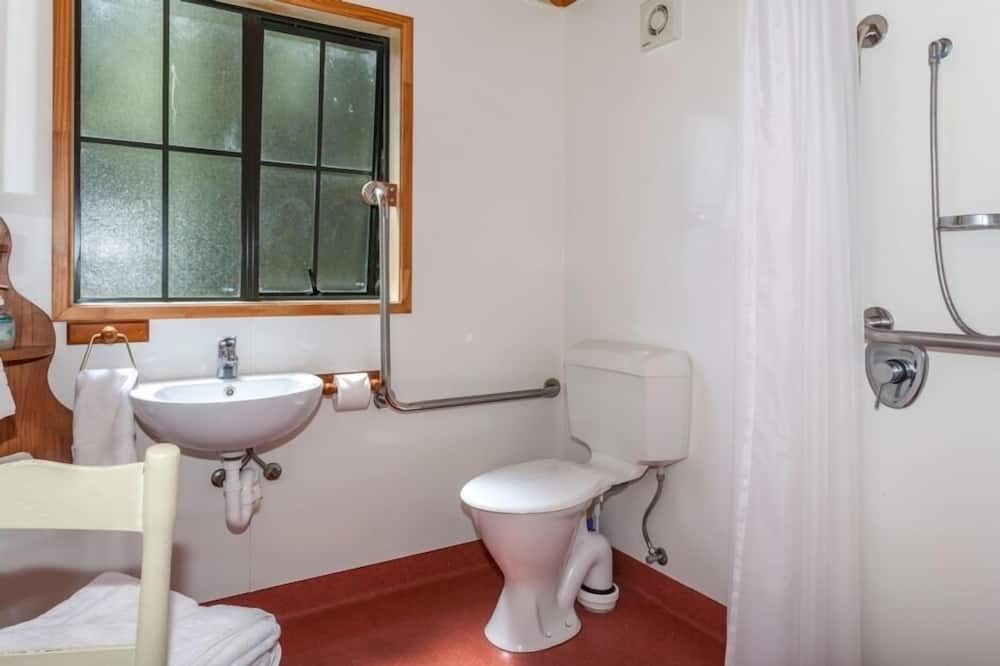 Photo of Bathroom in Paeroa