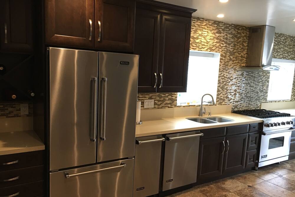 Photo of Kitchen in Lakewood Village