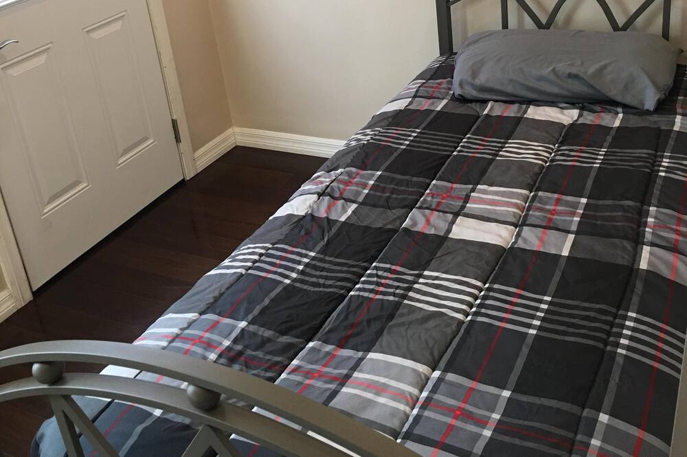 Photo of Bedroom in Lakewood Village