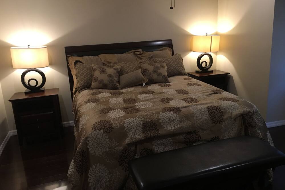 Photo of Bedroom in Lakewood Village