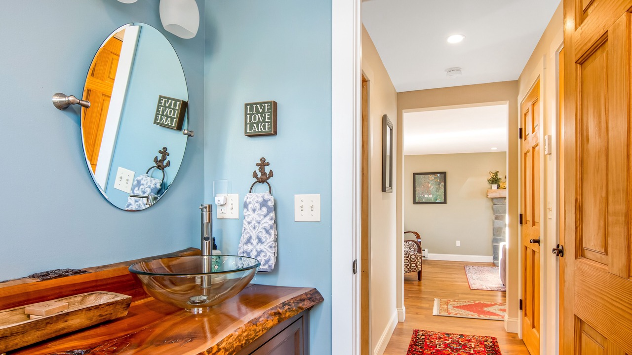 Photo of Others in Malletts Bay