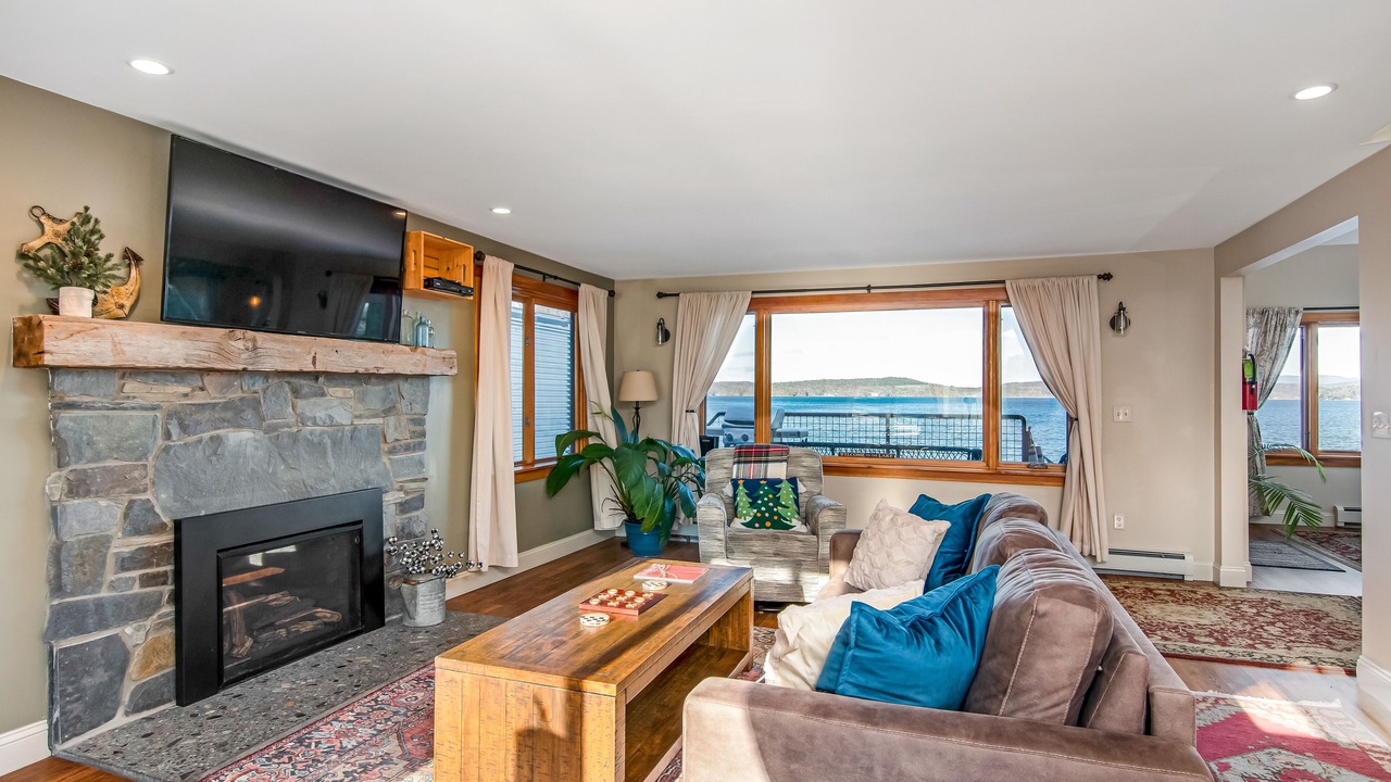 Photo of Others in Malletts Bay