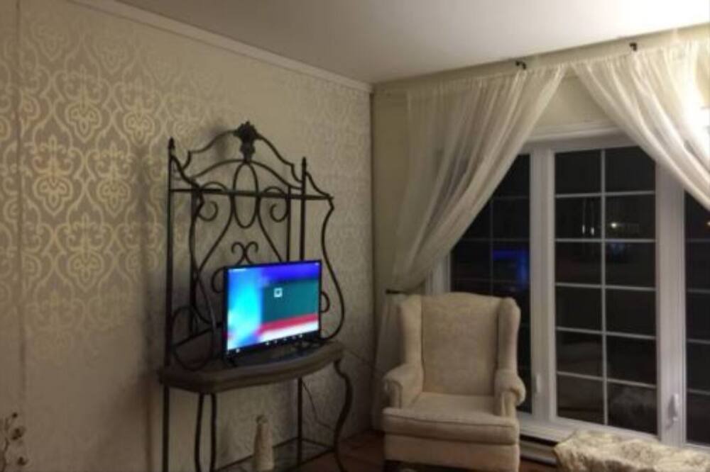 Photo of Bedroom in Vaudreuil