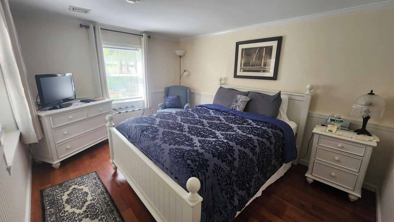 Photo of Bedroom in Bird In Hand