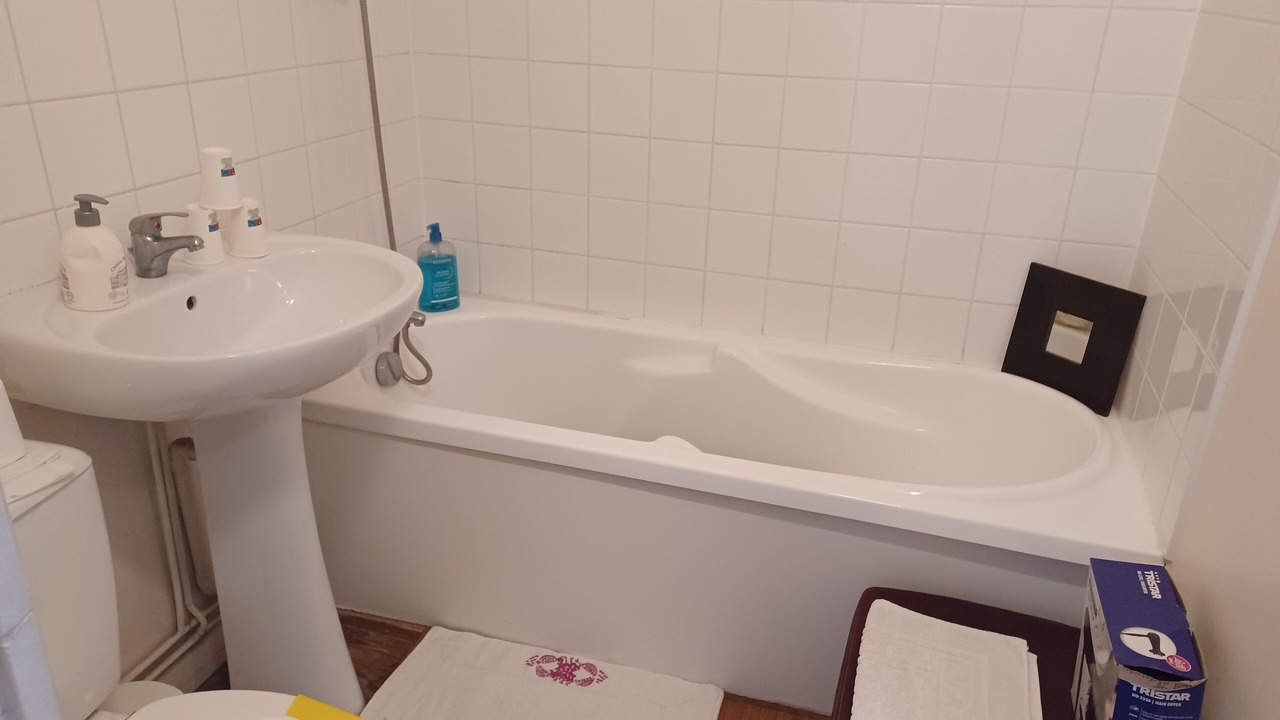 Photo of Bathroom in Bourgueil