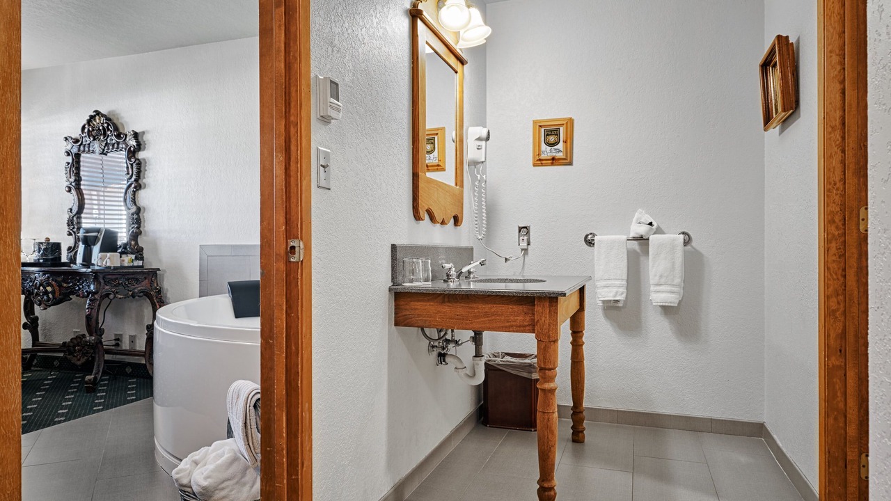 Photo of Bathroom in Leavenworth