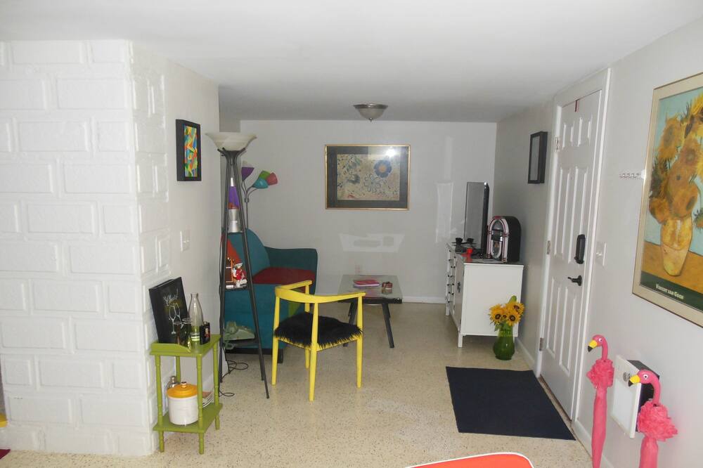 Photo of Livingroom in Downtown Historic District