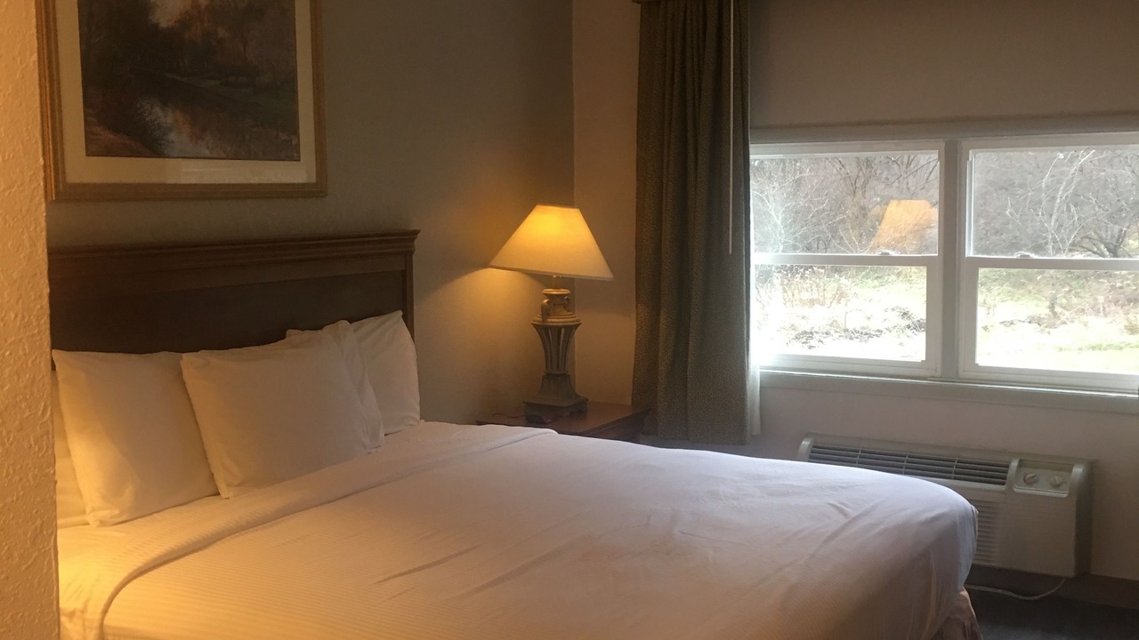 Photo of Bedroom in Lewisburg